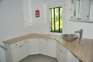 Villa-Rental-Provence-Mas-du-Chene-Bathroom