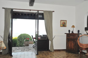 Villa-Rental-Provence-Mas-du-Chene-Livingroom-with-authentic-provencal-furniture