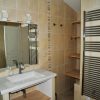 Côte-dAzur-Vacation-Apartment-St.Cesaire-Bathroom-1