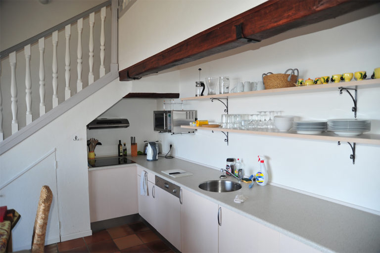 provence-holiday-apartment-grasse-kitchen-2