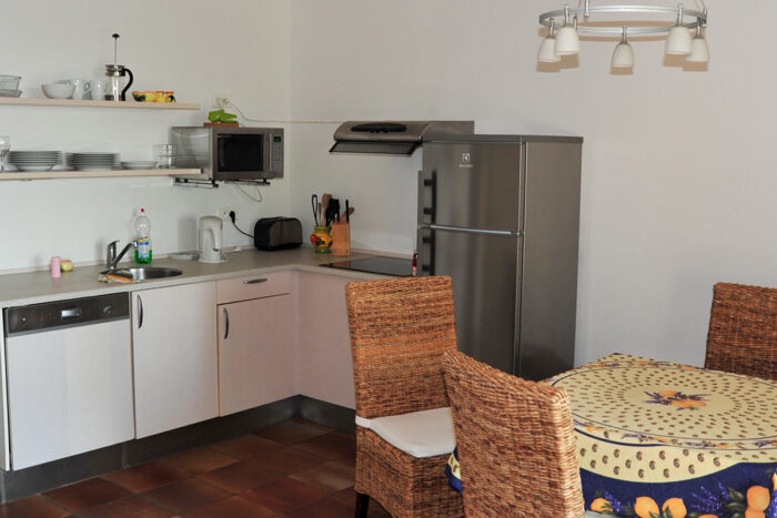 self-catering-gites-antibes-antibes-kitchen