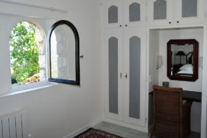 self-catering-gites-cabris-master-bedroom